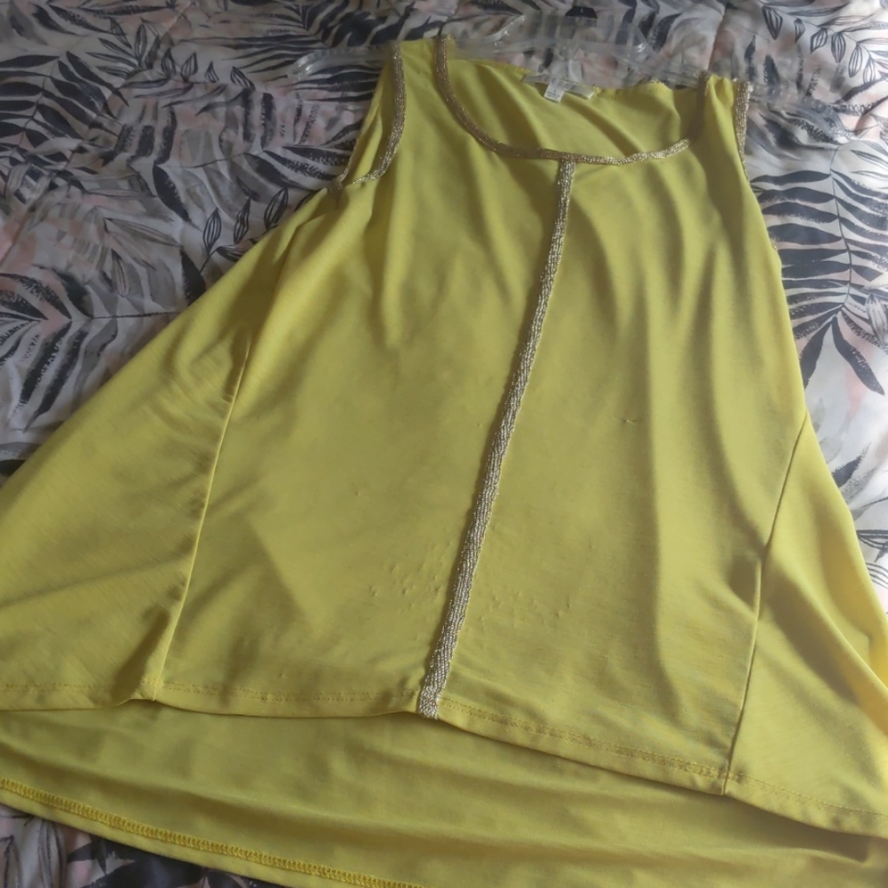 Sleeveless tunic